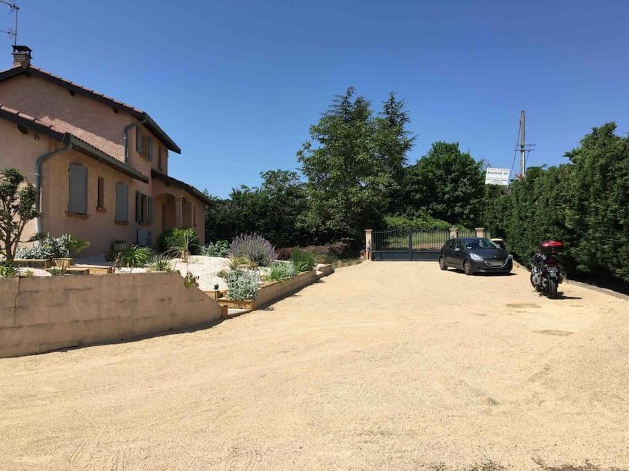 Appartement 55M2 En Beaujolais & Enedis A 15 Min Saint-Germain-Nuelles Ngoại thất bức ảnh